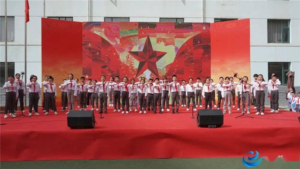内马尔迎来第三个孩子,引发争议